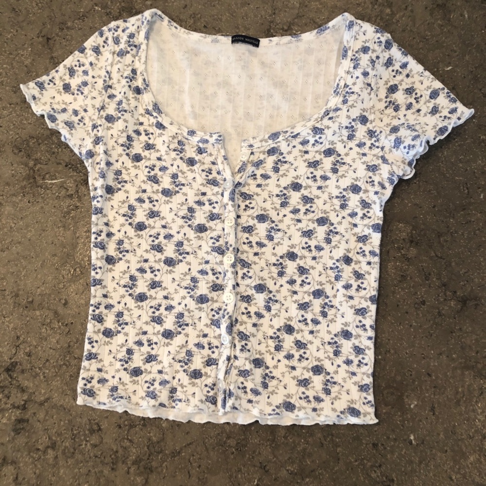 Brandy Melville Zelly ruffle top